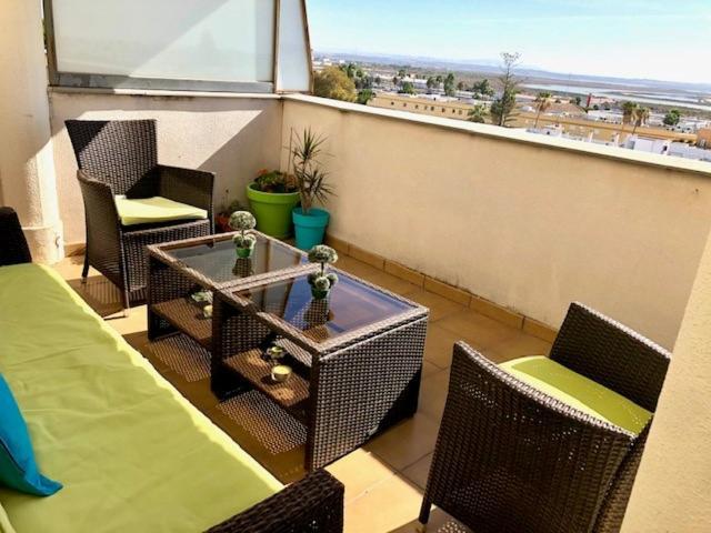 Gatu ático Vistas Marineras Parking, Piscina, Terraza, Wifi Apartamento *